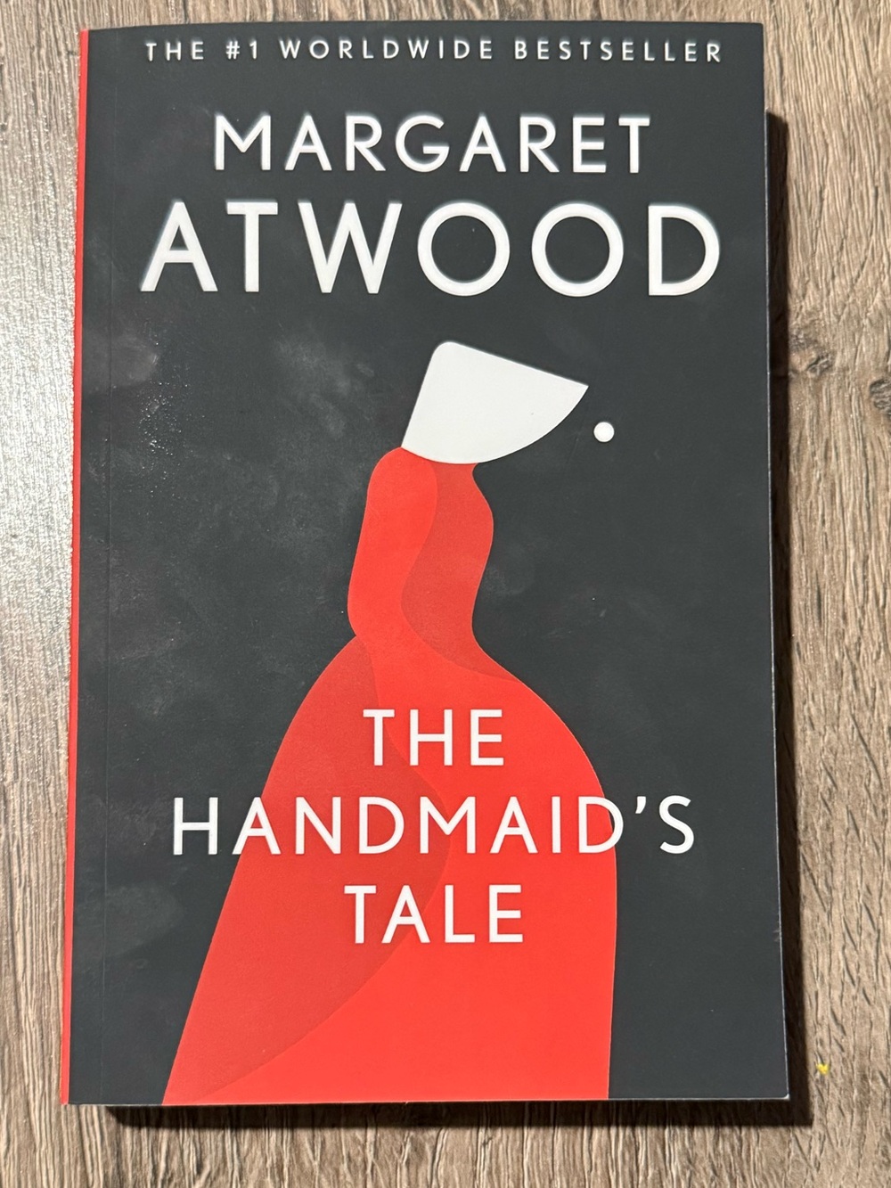 Margaret Atwood - The Handmaid's Tale (Red & Black Cover)